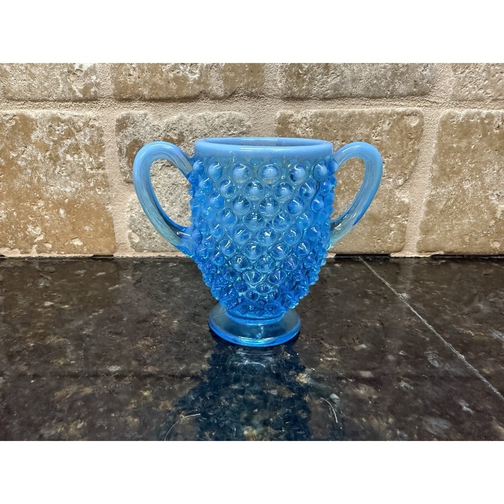 Fenton Blue Opalescent Art Glass‎ Hobnail Sugar Bowl 3.25" tall